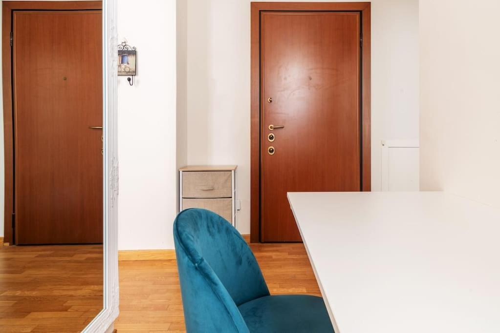 Studio Apartment Brera Milán Exterior foto